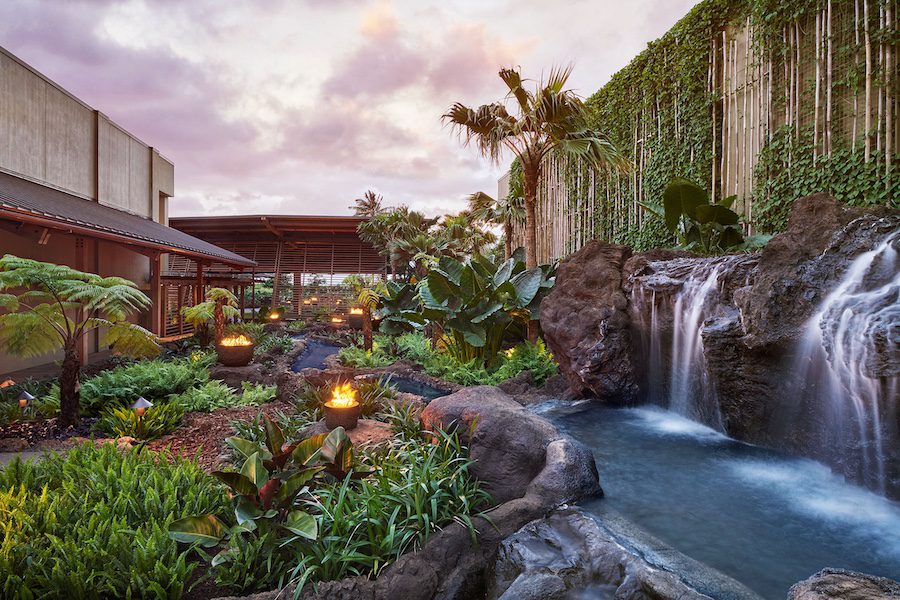 sh hotels starwood 1 Hotel Hanalei Bay Lobby Garden waterfall
