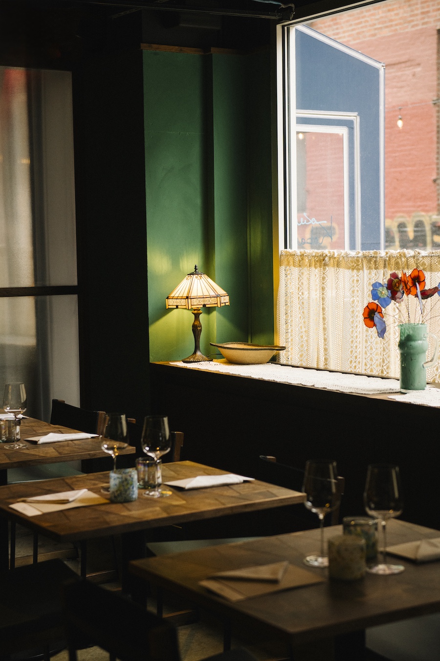 Kabawa and bar Kabawa Caribbean food daiquiri wine bar green orange blue vintage lamp